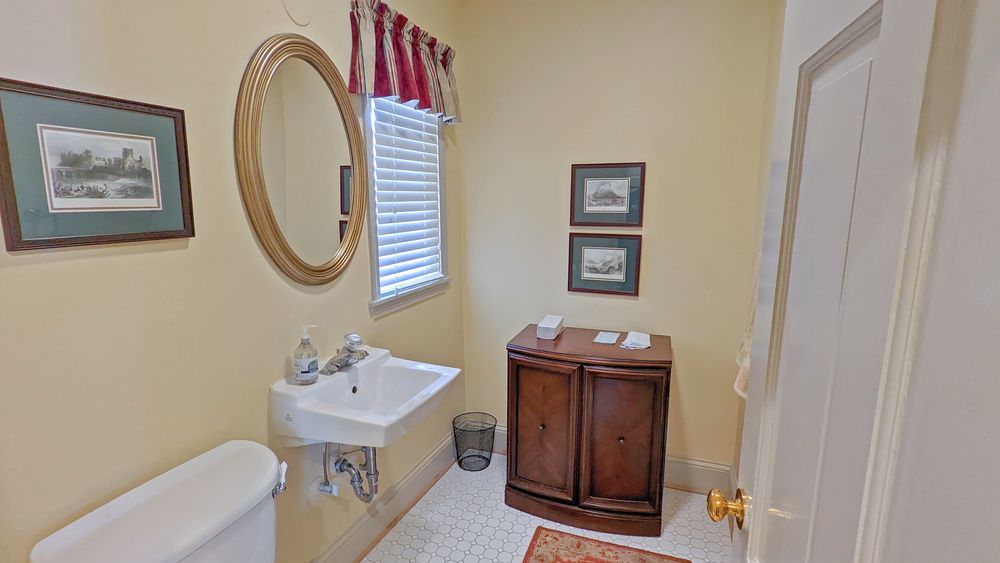 Office Space in Downtown Leesburg: 101 Loudoun Streeet SW, Leesburg, VA 20175
